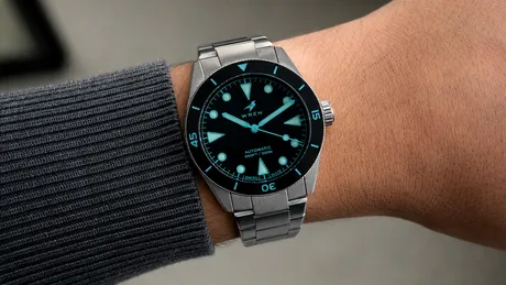 Wren lansează Diver One Abyss, un ceas de scufundări cu cadran ultra-negru care absoarbe 99,4% din lumină
