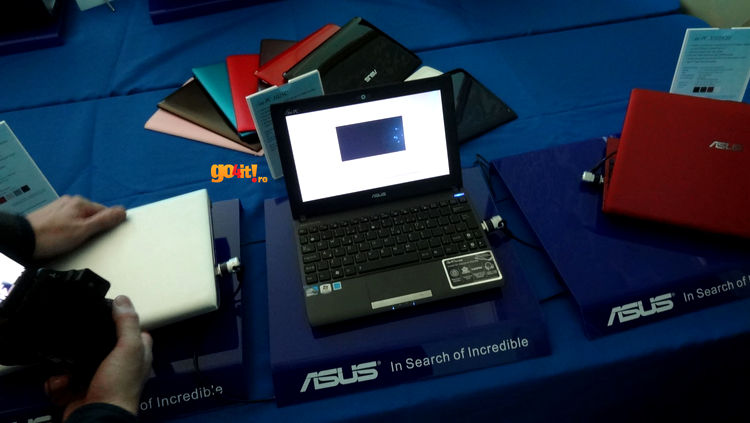 Asus Eee PC 1025C - procesor Intel Atom N2600 si ecran de 10.1 inch