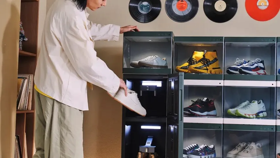 LG lansează vitrine inteligente de pantofi sport pentru „sneakerheads”: Styler ShoeCase și ShoeCare