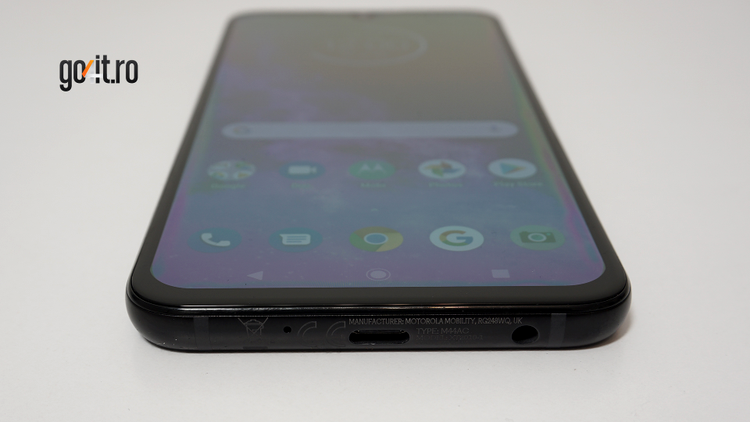 Motorola One Zoom
