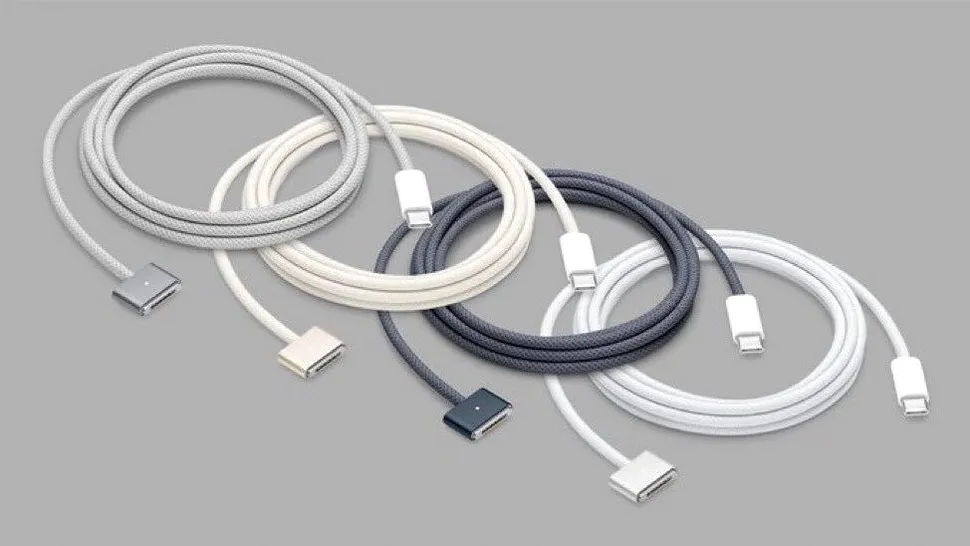 Apple a lansat un update de software pentru cablul de încărcare de la MacBook
