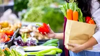 Un gastroenterolog de la Harvard avertizează împotriva a trei alimente care cresc riscul de cancer
