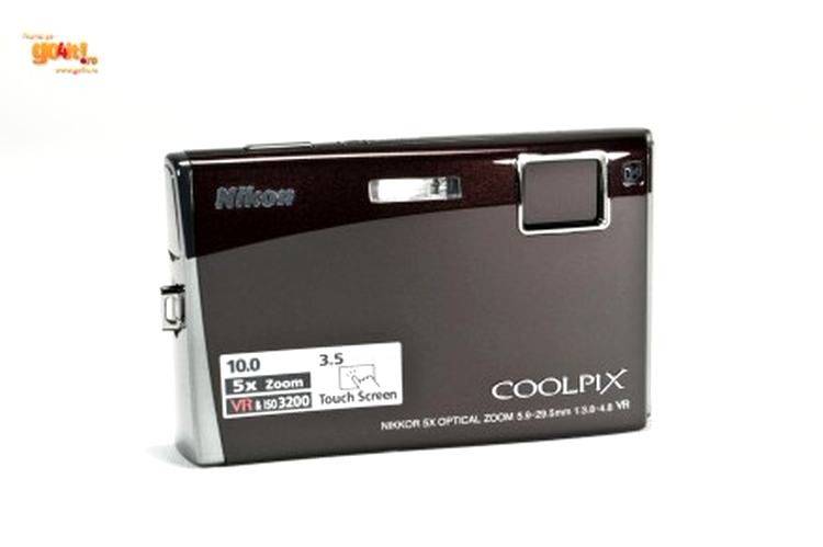 Coolpix S60 - o camera ultracompactă cu touchscreen de la Nikon