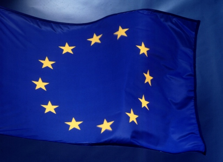 Tarifele de roaming vor dispărea în Europa din vara lui 2014