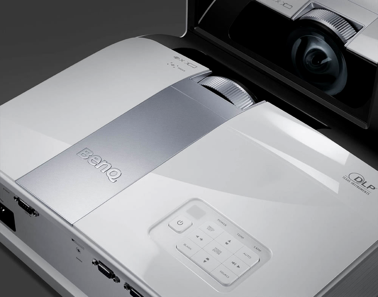 Benq MW851UST