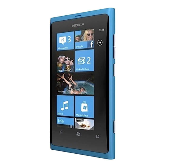 Nokia Lumia 800 - ecranul principal al lui WP7