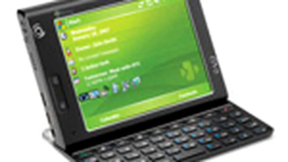 HTC Advantage X7500, telefon în piele de laptop