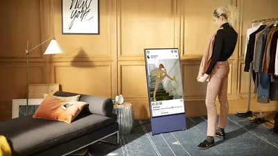 Samsung a lansat un televizor vertical, prietenos cu conținutul pentru mobil