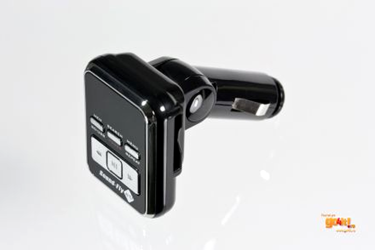 Sound-Fly Auto cu slot SDHC, mufa USB si line-in