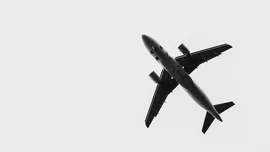 Riscul real de coliziune între un avion și resturi spațiale în Europa: o dată la un milion de ani