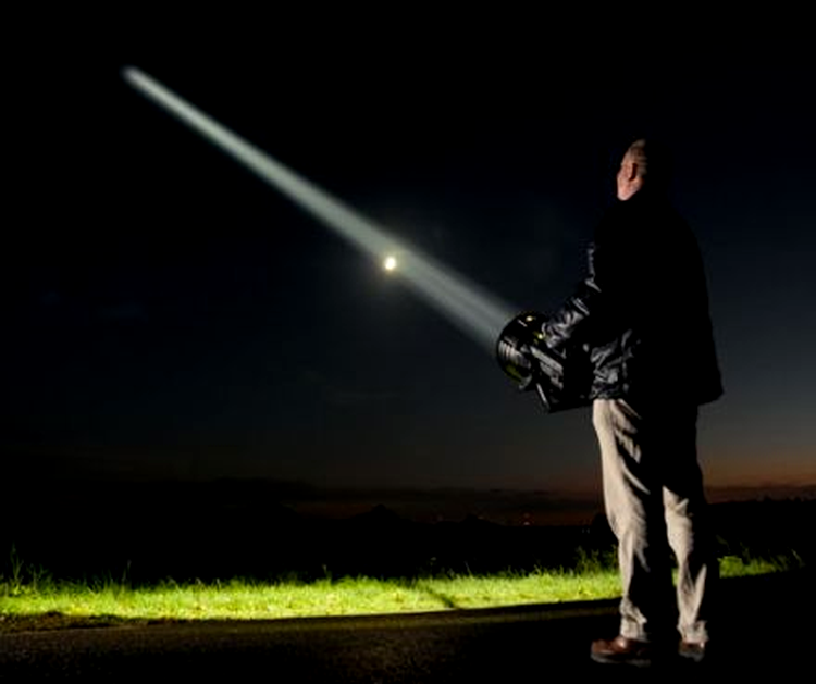 Maxblaster, cea mai luminoasă lanternă din lume