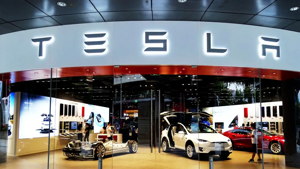 Cele două companii care vor atinge în curând o capitalizare de 2.000 de miliarde de dolari. Tesla nu se află printre ele