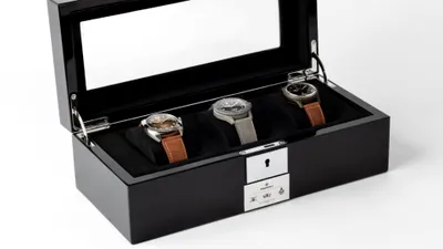 Producătorul britanic Bremont a lansat trei ceasuri concepute pentru uscat, mare și aer