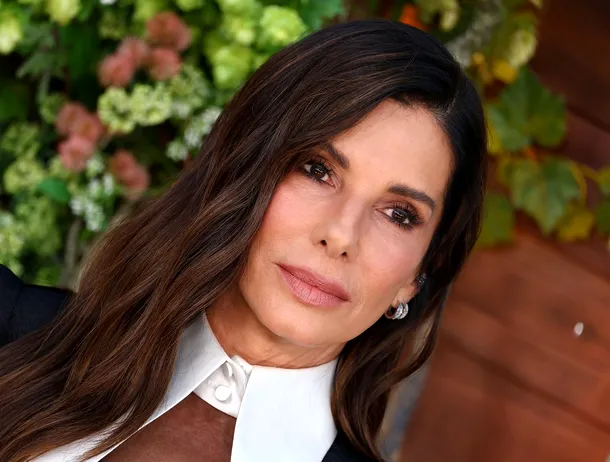 Sandra Bullok a vorbit despre începuturile carierei sale: Ce lucruri nepotrivite i-au cerut greii de la Hollywood?