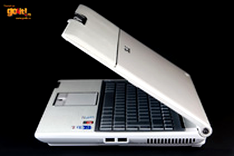 ASUS F8P lateral