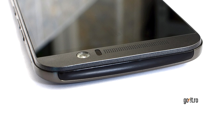 HTC One M9 - Partea de sus ascunde un senzor IR
