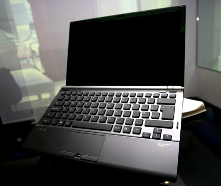 Sony Vaio Z 007 - laptop-ul lui James Bond din filmul Quantum of Solace