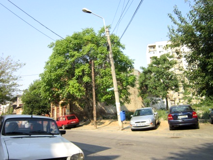 Canon PowerShot A3300 IS