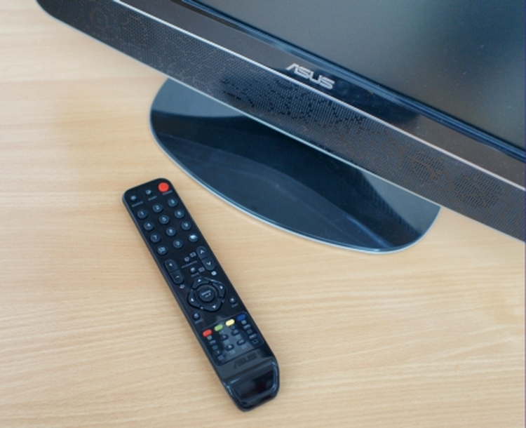 Telecomanda lui Asus 22T1E