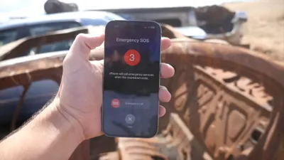 Emergency SOS de pe iPhone 14 a mai salvat un cuplu implicat într-un accident