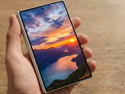 Wide Fold Galaxy ar putea fi deja prezent în software-ul Samsung – VIDEO