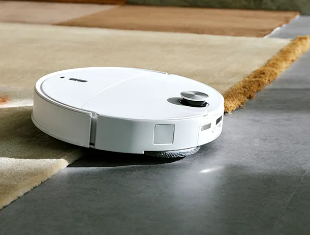 Cel mai nou aspirator robot dedicat covoarelor groase este disponibil acum în România