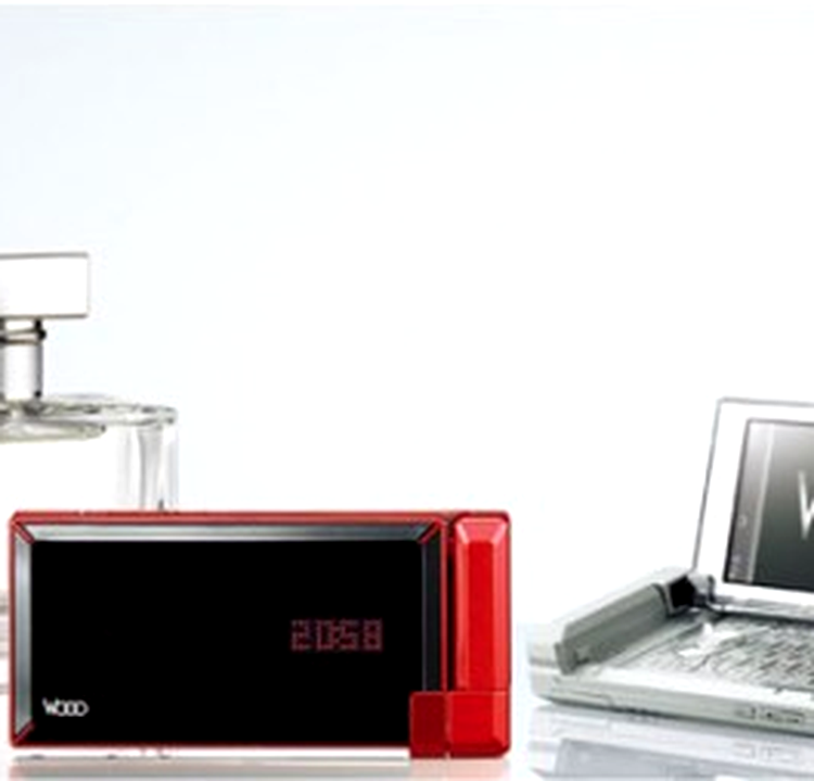 Hitachi Wooo Ketai H001 cu ecran 3D si tuner TV