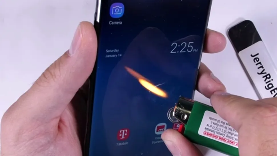 În ciuda construcţiei din sticlă, Galaxy Note8 este mai rezistent decât pare [VIDEO]