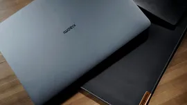 Xiaomi pregătește un laptop AI ultra-subțire cu procesoare Intel Ultra