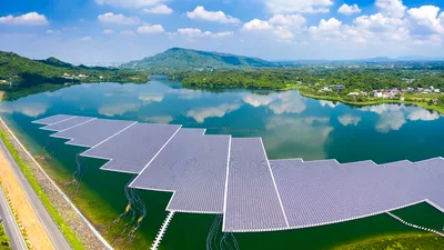 Ce sunt panourile fotovoltaice plutitoare și ce mari avantaje au