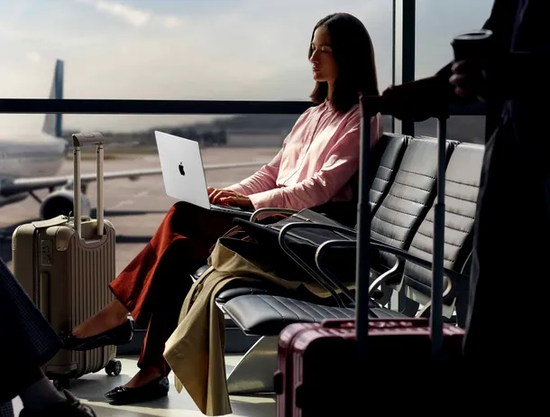 Apple a lansat noul model de MacBook Pro cu procesor M5