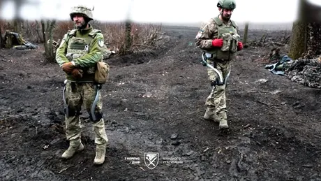 Ucraina devine prima țară care folosește exoschelete în luptă. Modelul testat de artileriști reduce efortul fizic cu 30%