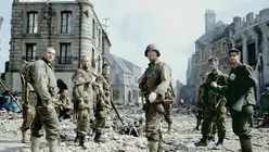 Actorul pe care marii regizori Steven Spielberg și Ron Howard îl consideră cel mai mare: „El este cel care schimbă regulile jocului”. Filmele lor în care a apărut Tom Hanks