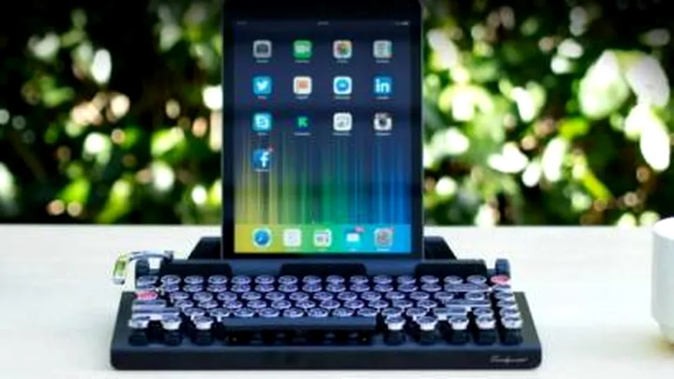 Qwerkywriter, o tastatură Bluetooth pentru cei nostalgici după maşinile de scris