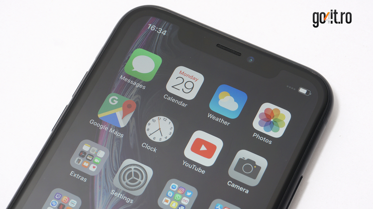 iPhone XR