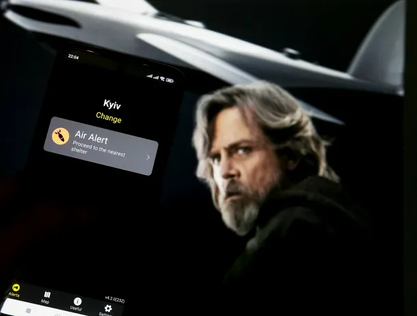Luke Skywalker din Star Wars, vocea care avertizează ucrainenii de atacuri aeriene