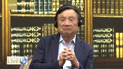 Fondatorul Huawei ignoră o întrebare despre cenzura din China într-o conferinţă de presă. „Altă întrebare!” [VIDEO]