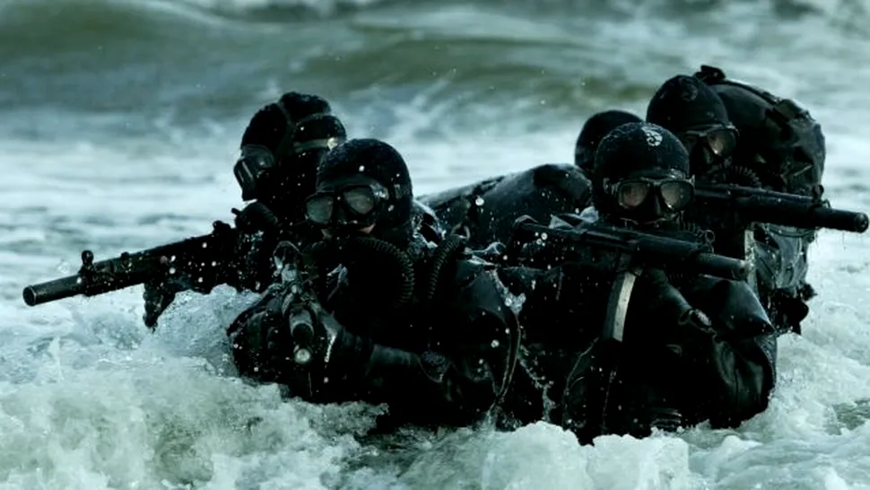 Cât câştigă un luptător SEAL, pe care US Navy vrea să îl transforme acum în cyborg