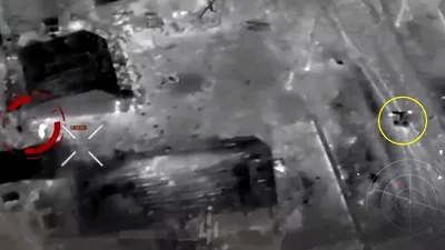 Video / Premieră pe front: confruntare nocturnă între un robot de luptă ucrainean și un militar rus