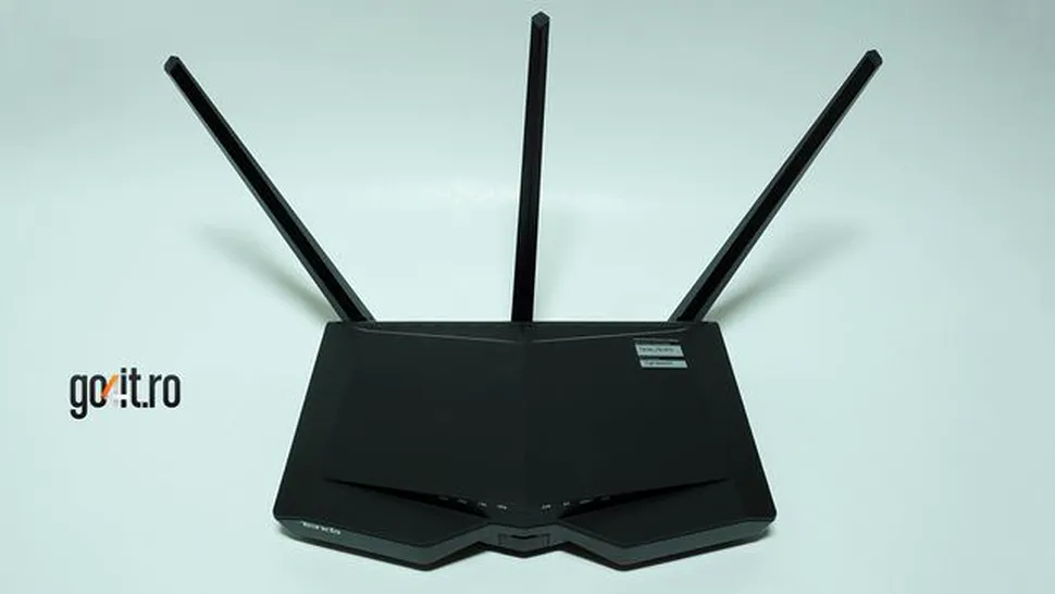 Tenda AC18: un router pentru cei care au nevoie de acoperire wireless extinsă [REVIEW]