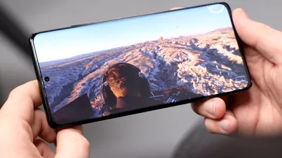 Samsung anunță noi ecrane OLED care sporesc vizibilitatea la folosire în spații deschise