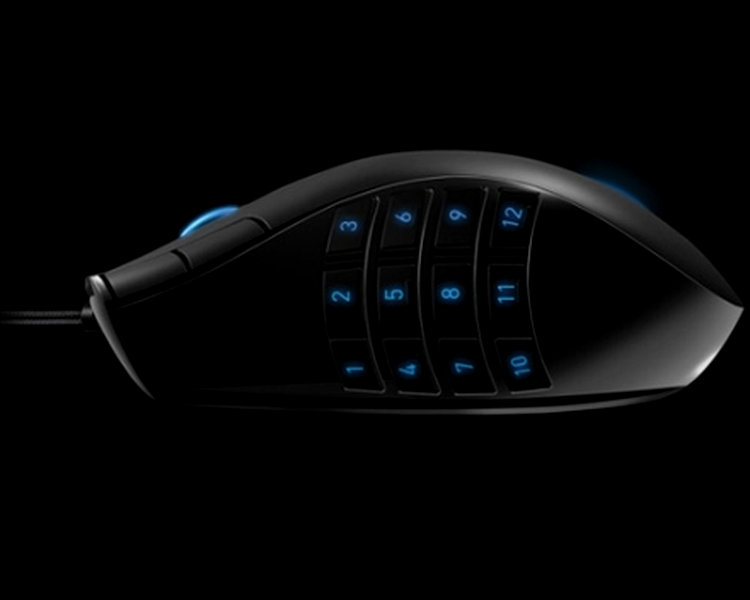 Mouse-ul Naga de la Razer cu cele 12 butoane laterale programabile