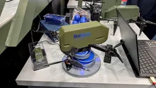 Sistem anti-dronă complet, cu radar și interceptor de 400-500 de euro, prezentat de o companie românească la BSDA 2026. Capacitate de producție de mii de unități pe lună