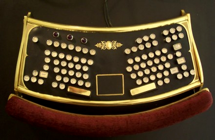 Datamancer Ergo - tastatura unicat in stil Steampunk