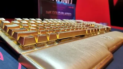 Tastatura placată cu aur de 24 de karate, lansată la CES 2020. Costă cât un Logan „full-option”