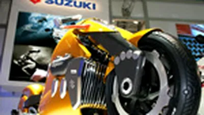 Suzuki Biplane, mai tare decât Ghost Rider