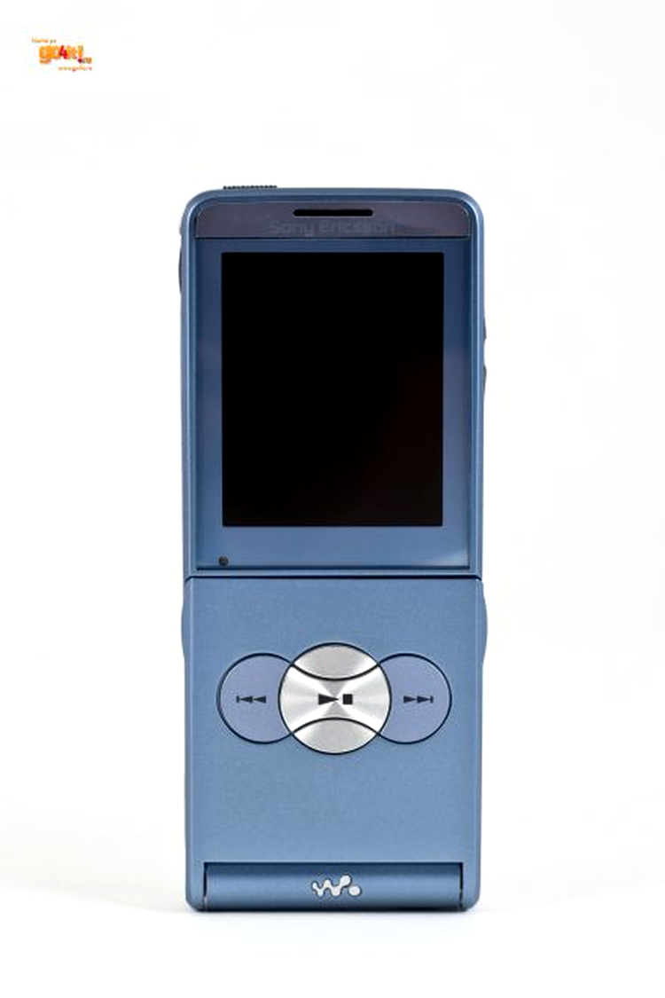 Sony Ericsson W350 – un entry level din gama Walkman