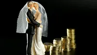 Ai primit o sumă mare de bani la nuntă? Ce se poate întâmpla când ajungi cu ea la bancă