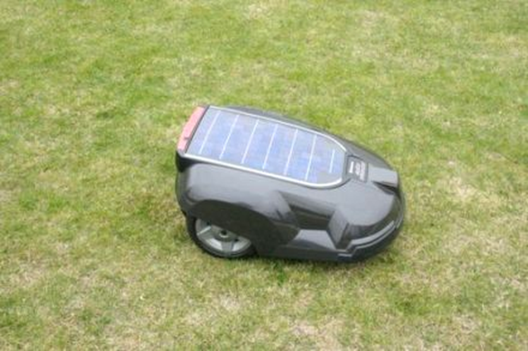 Husqvarna Automatic Solar Lawnmover
