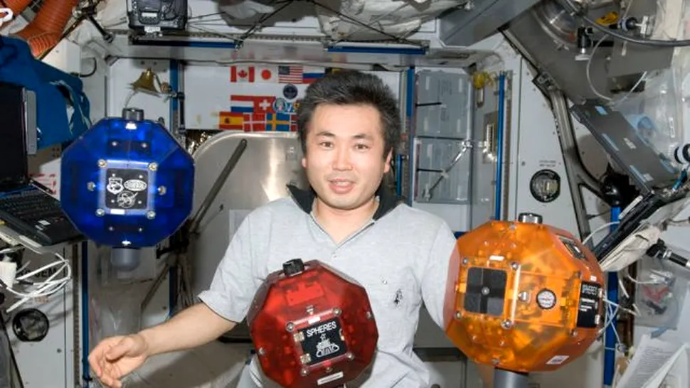 Roboţii care îi ajută pe astronauţi la bordul Staţiei Spaţiale Internaţionale